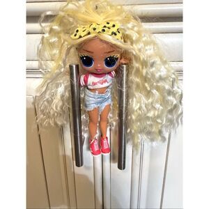 LOL Surprise OMG Tweens Babysitting Party Rae Sands Mini Fashion Doll Playset